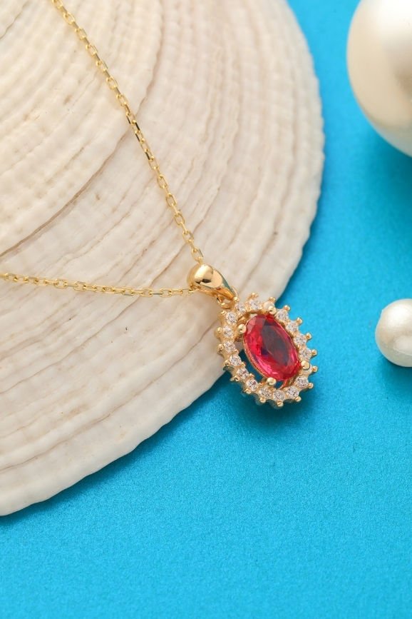 14 Ayar Oval Yakut Taşlı Altın Kolye