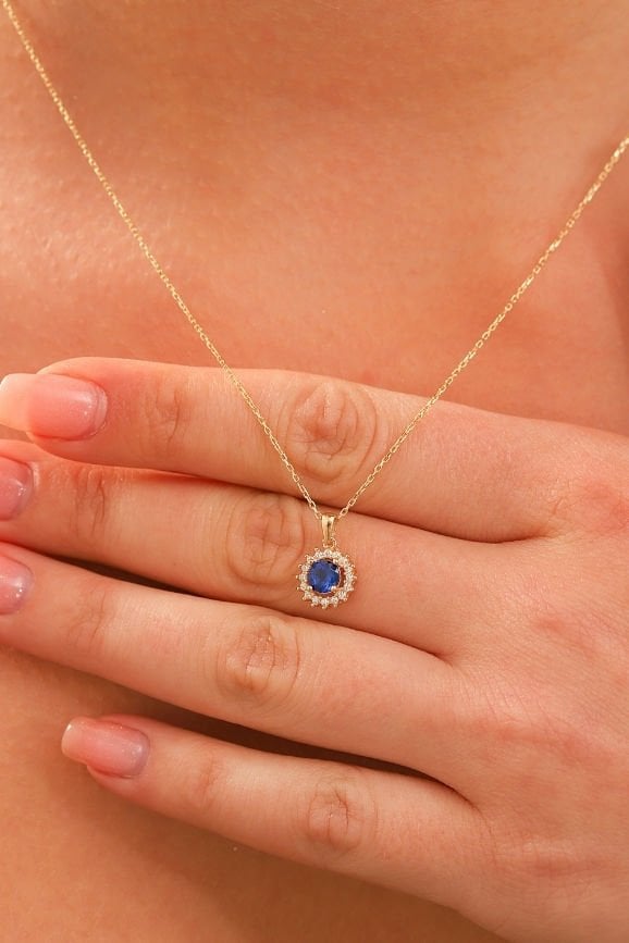 14 Ayar Mini Oval Safir Taşlı Altın Kolye