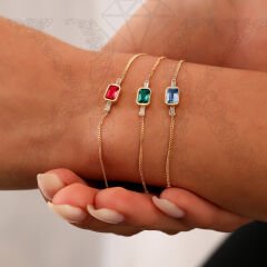Mini Baget Zümrüt Renk Taşlı 14 Ayar Altın Bileklik GMSB863