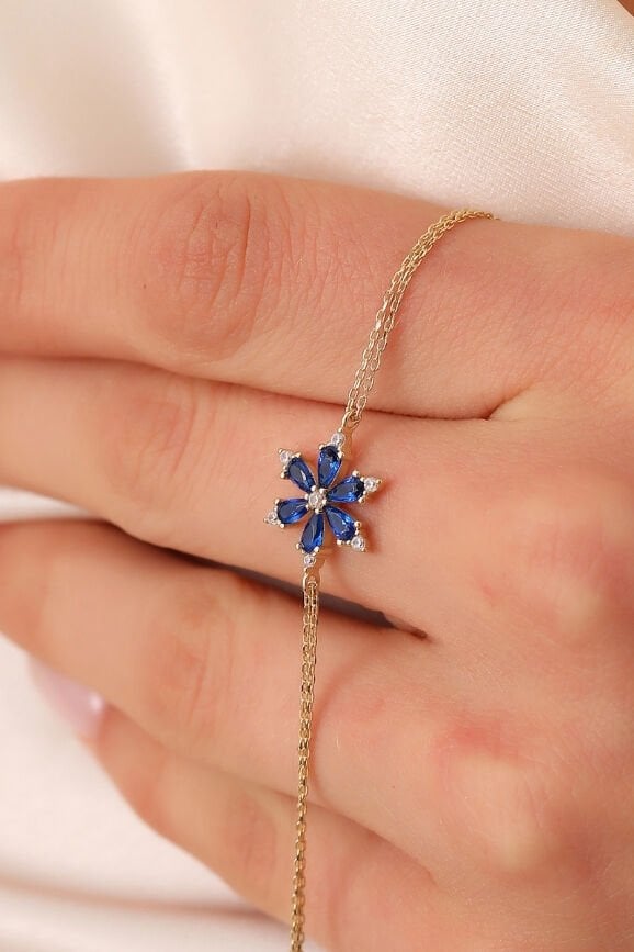 14 Ayar Çiçek Safir Renk Taşlı Altın Bileklik