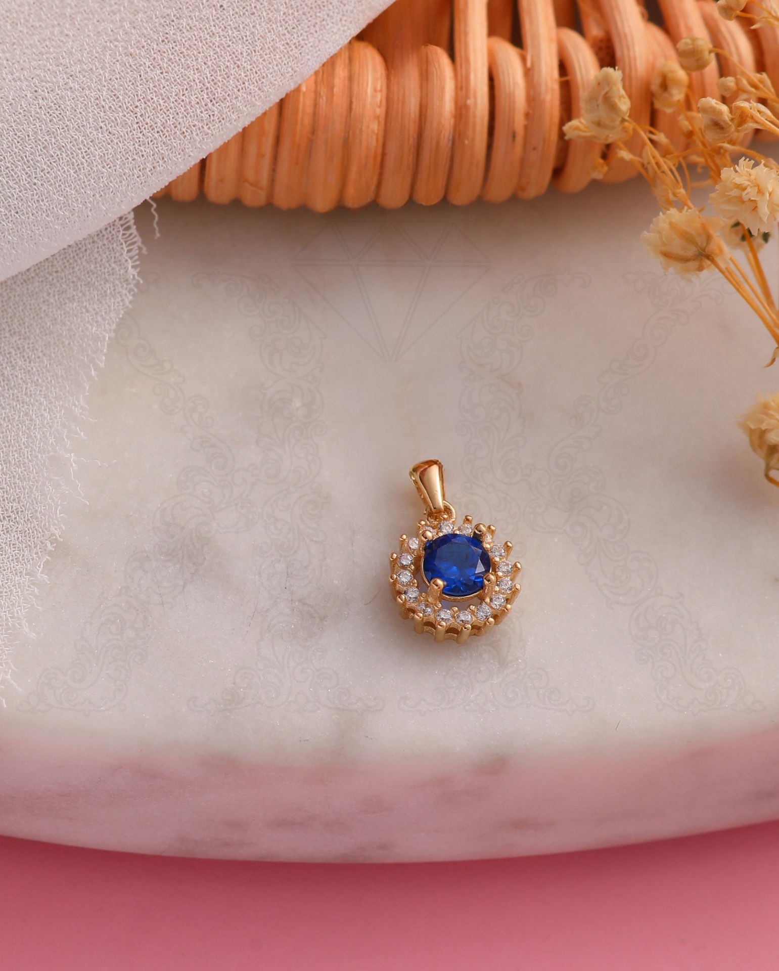 Mini Oval Safir Renk Taşlı 14 Ayar  Altın Kolye Ucu T9-KLU