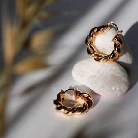 Şık ve Zarif Küpelerimiz